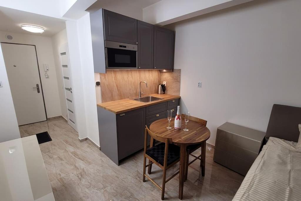 Luxusni Apartman Nedaleko Centra Praha Bagian luar foto