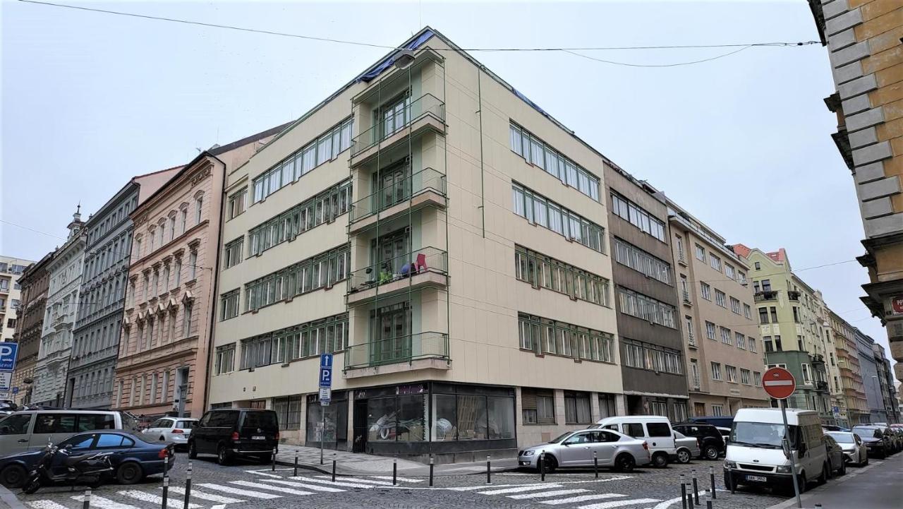 Luxusni Apartman Nedaleko Centra Praha Bagian luar foto